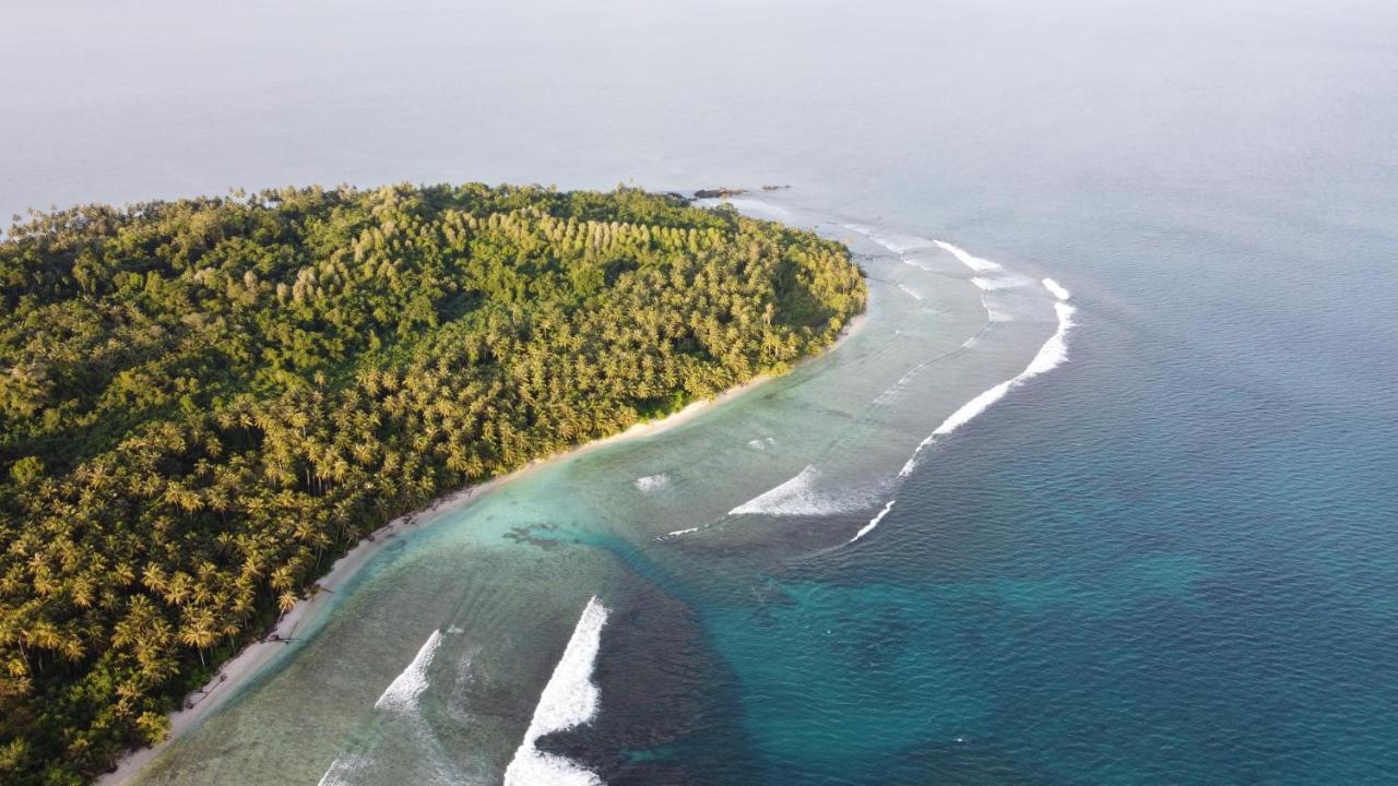 Pinang Island - Private Island Sea View Bungalows Singkil  Eksteriør bilde