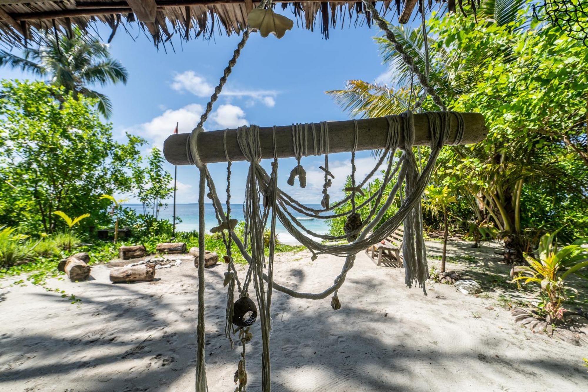 Pinang Island - Private Island Sea View Bungalows Singkil  Eksteriør bilde