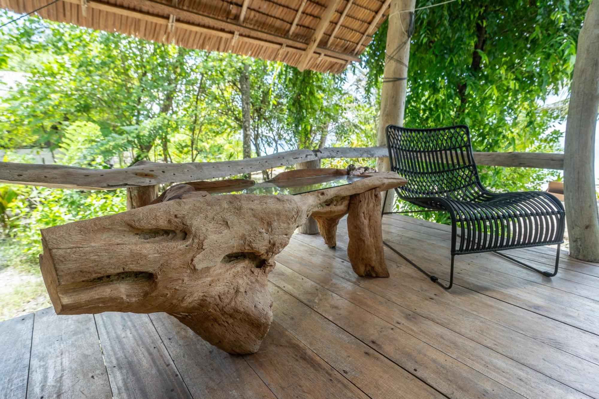 Pinang Island - Private Island Sea View Bungalows Singkil  Rom bilde